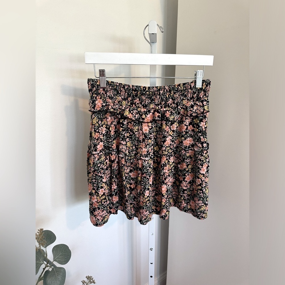 American Eagle Women’s Floral Ruffle Elastic Waist Mini Skirt Size XL